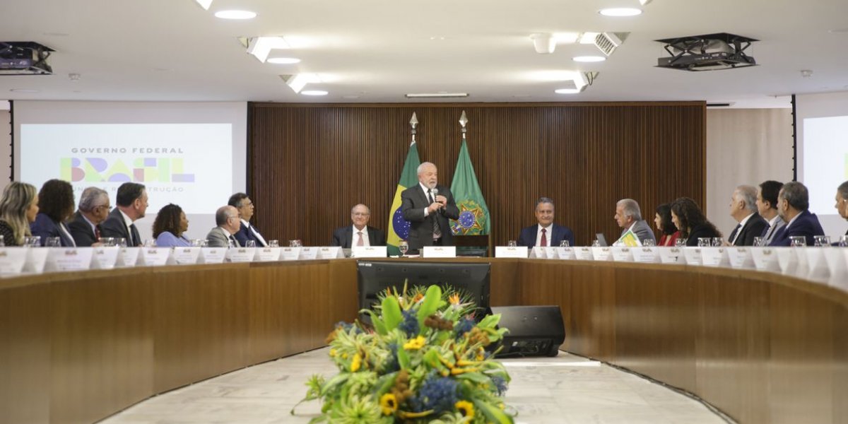 Presidente Lula pede agilidade na nomeação de aliados do governo