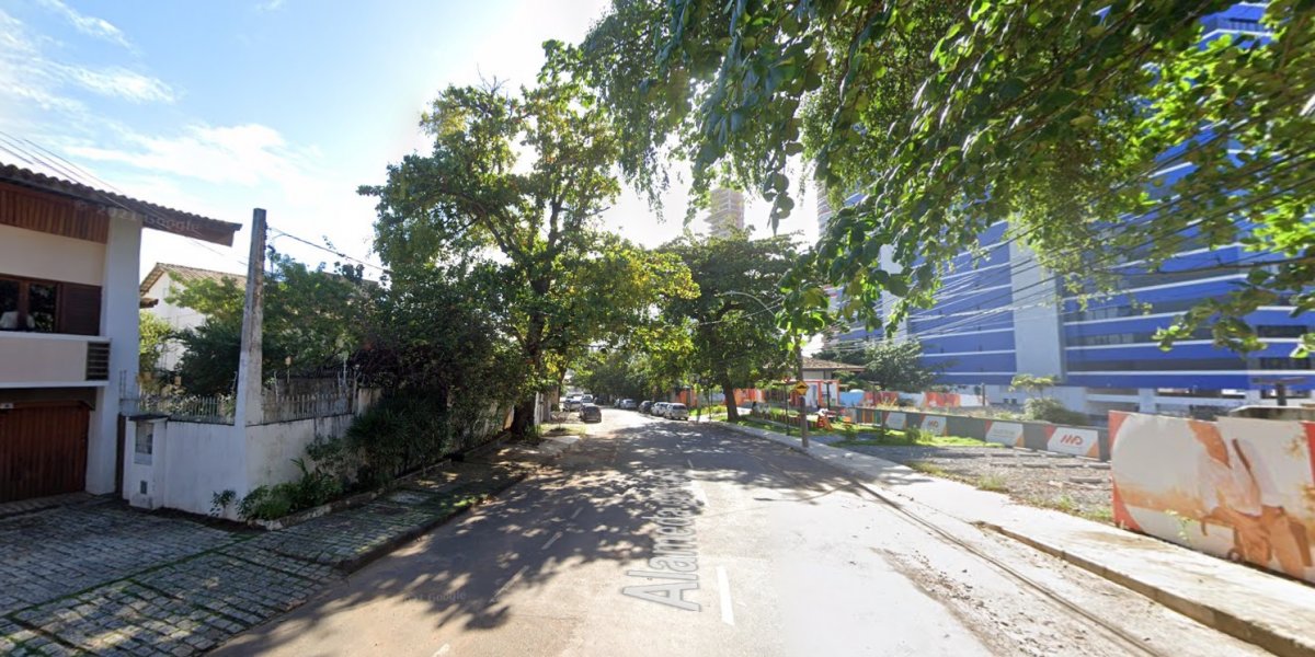 Vereador quer rebatizar rua no Caminho das Árvores de Beverly Hills: "Elegância"