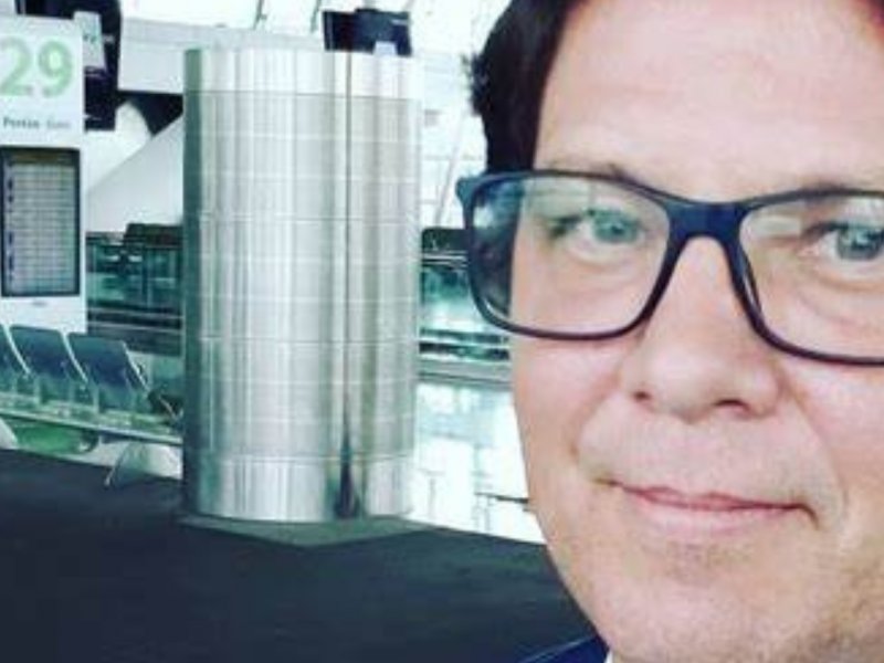Mário Frias processa Samara Felippo por emoji de palhaço em foto; entenda