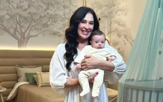 Claudia Raia exibe clique fofo de Luca e encanta redes sociais