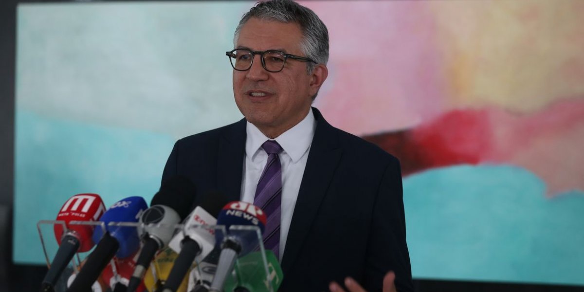 Padilha anuncia força-tarefa para acelerar nomeações no governo