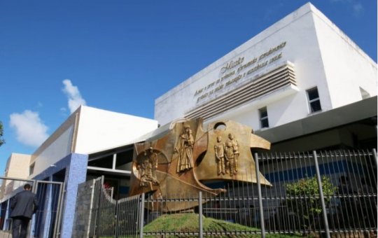 Bebê intoxicado com haxixe recebe alta médica em Salvador