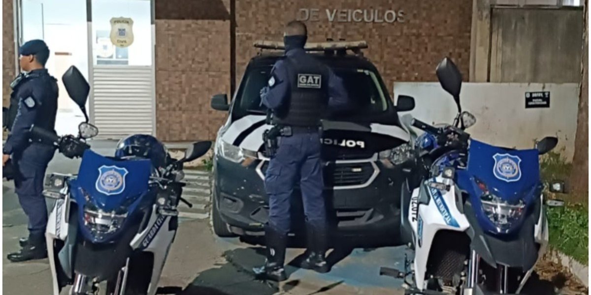 Dupla é presa com carro roubado no Centro Histórico de Salvador