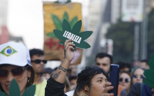 Marcha da Maconha em São Paulo defende não proibição às drogas