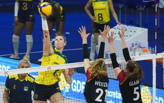 Brasil bate Alemanha e chega à 6ª vitória na Liga das Nações Feminina