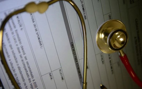 ANS suspende comercialização de 31 planos de saúde por mau desempenho