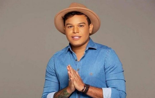 Tierry capota carro a caminho de show no interior da Bahia