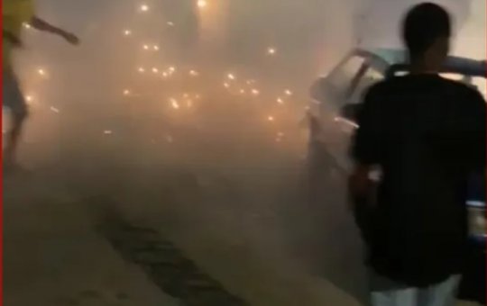 Dois homens são presos em flagrante em guerra de espadas na Bahia