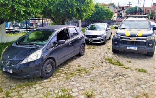 PRF prende assaltante de carros em Lauro de Freitas