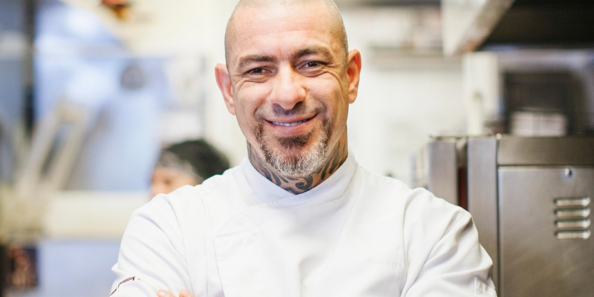 Henrique Fogaça para em hospital após ser mordido por quati