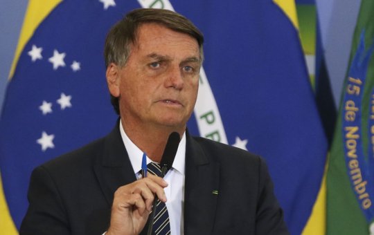 TSE mantém multa contra campanha de Bolsonaro por fake news