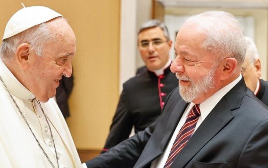 Lula e papa Francisco se encontram no Vaticano