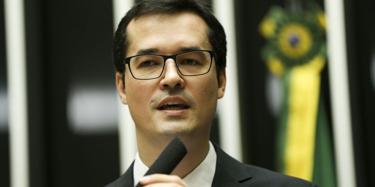 “Eu seguirei no Brasil", diz Deltan Dallagnol após viagem a Chicago