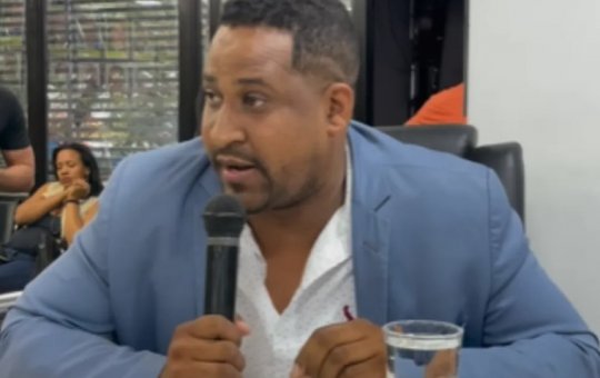 Vereador compara esposa de prefeito a cadela em Itabuna