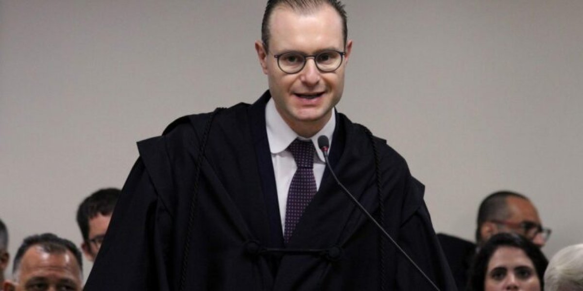 Zanin fará primeira visita ao STF após aprovação pelo Senado