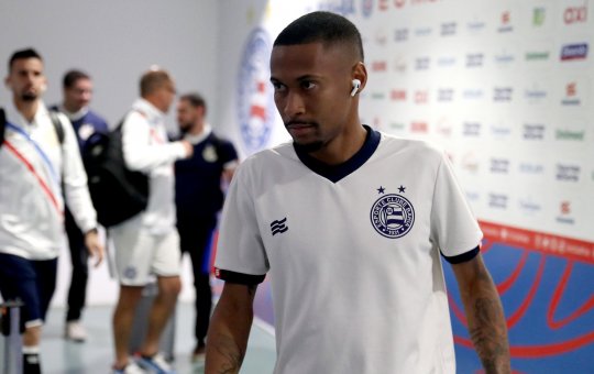 Ademir recebe terceiro cartão amarelo e está suspenso contra o Fluminense