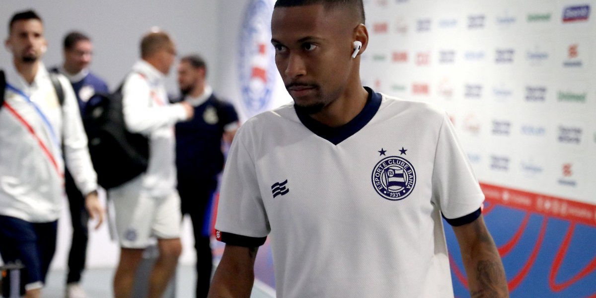 Ademir recebe terceiro cartão amarelo e está suspenso contra o Fluminense