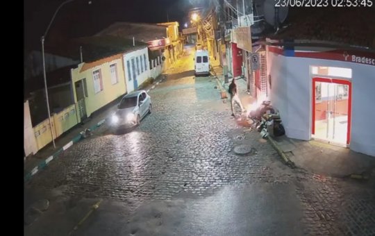 Suspeito de atear fogo em mercado em Saubara é identificado pela polícia