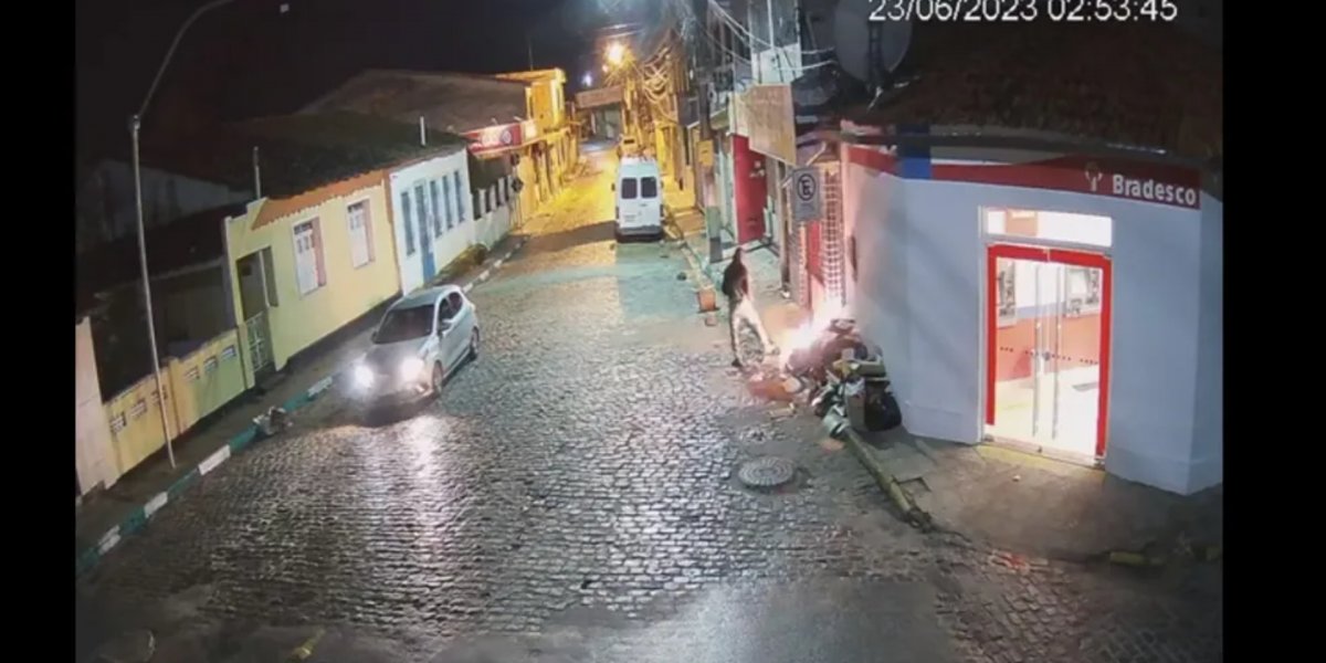 Suspeito de atear fogo em mercado em Saubara é identificado pela polícia