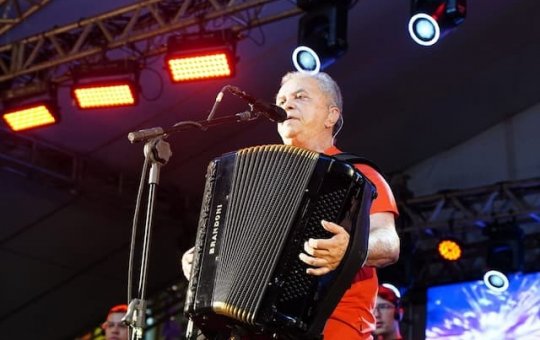 Flávio José deixa marcas no último dia do São João da Bahia do Pelourinho