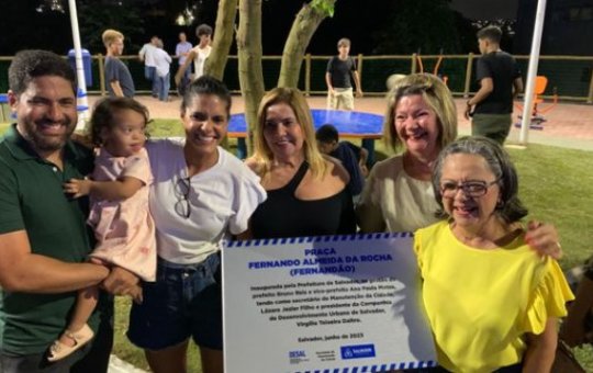 Prefeitura de Salvador põe nome de morador em praça de Vila Laura