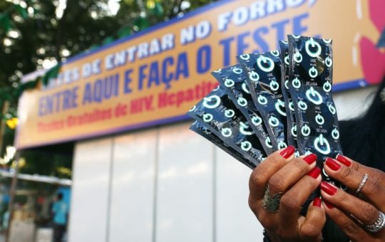 Sesab fez 12 mil testes de IST e distribuiu 2 milhões de camisinhas no São João