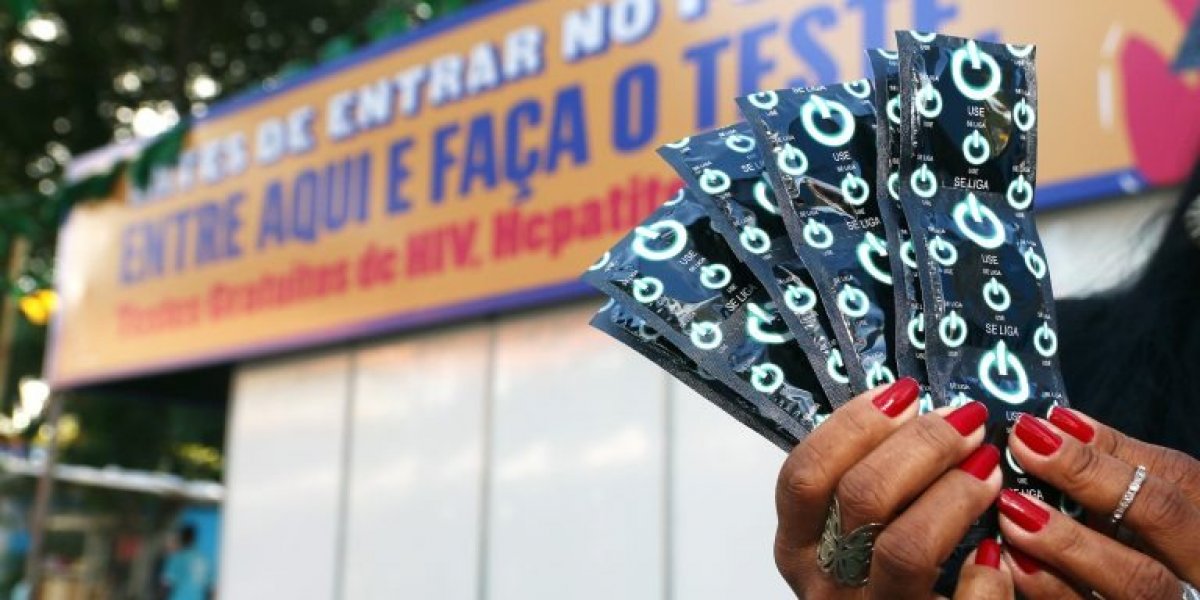 Sesab fez 12 mil testes de IST e distribuiu 2 milhões de camisinhas no São João
