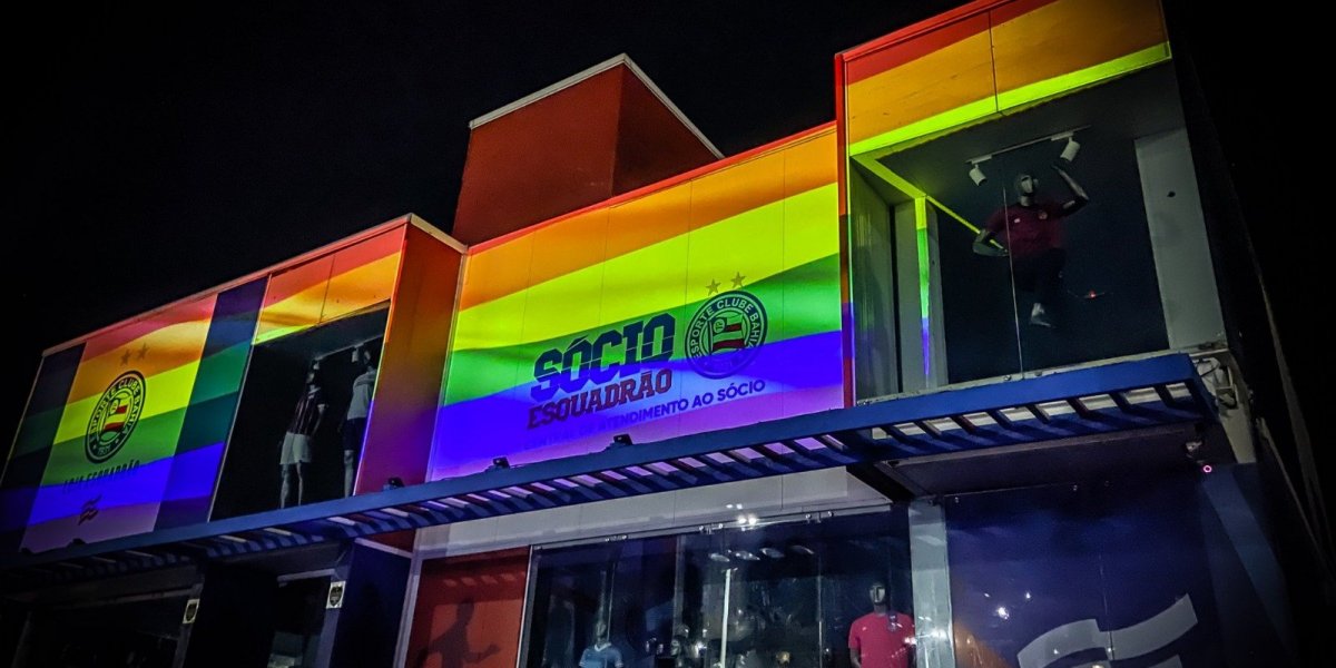 Bahia muda as cores da Loja Esquadrão em homenagem ao Dia do Orgulho LGBT