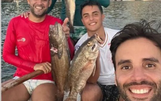 Marcelo Sangalo, primogênito de Ivete, faz aula de pescaria com o pai