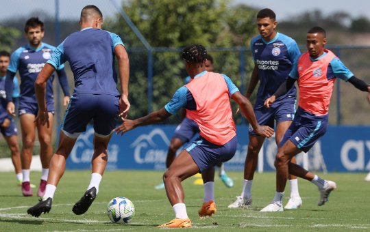 Bahia faz treinos específicos de setor em mais um dia de preparação