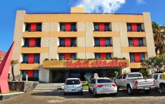 Hotel Atlântico é demolido e dará lugar a nova construção na orla de Salvador
