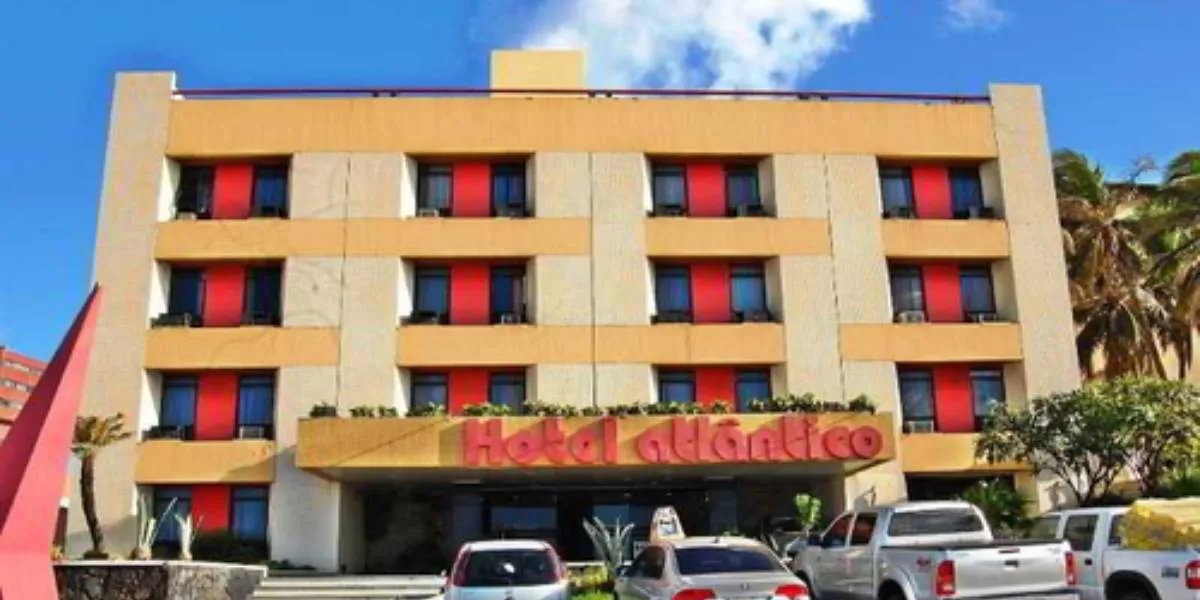 Hotel Atlântico é demolido e dará lugar a nova construção na orla de Salvador