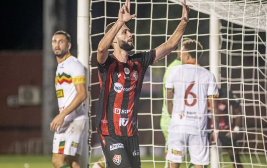 Vitória vira contra o Sampaio Corrêa e volta a vencer na Série B