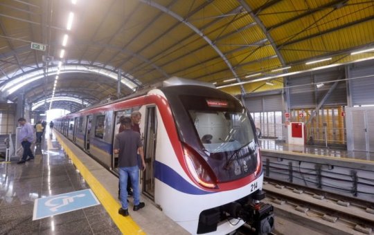 Homem é preso por importunar sexualmente jovem de 17 anos no metrô de Salvador