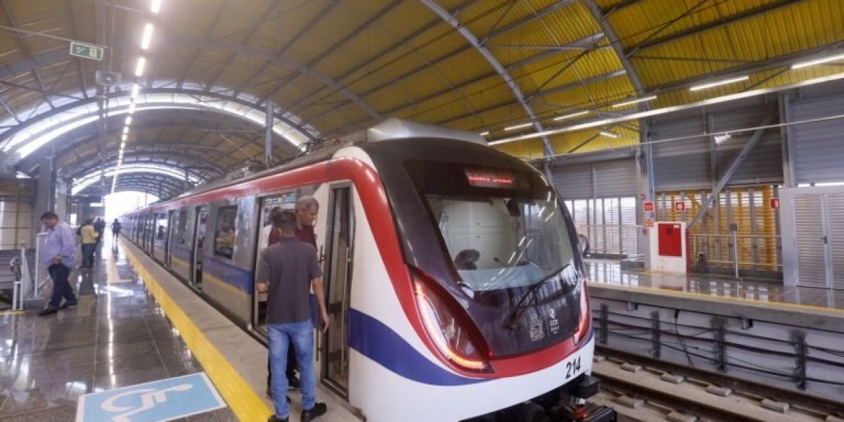 Homem é preso por importunar sexualmente jovem de 17 anos no metrô de Salvador