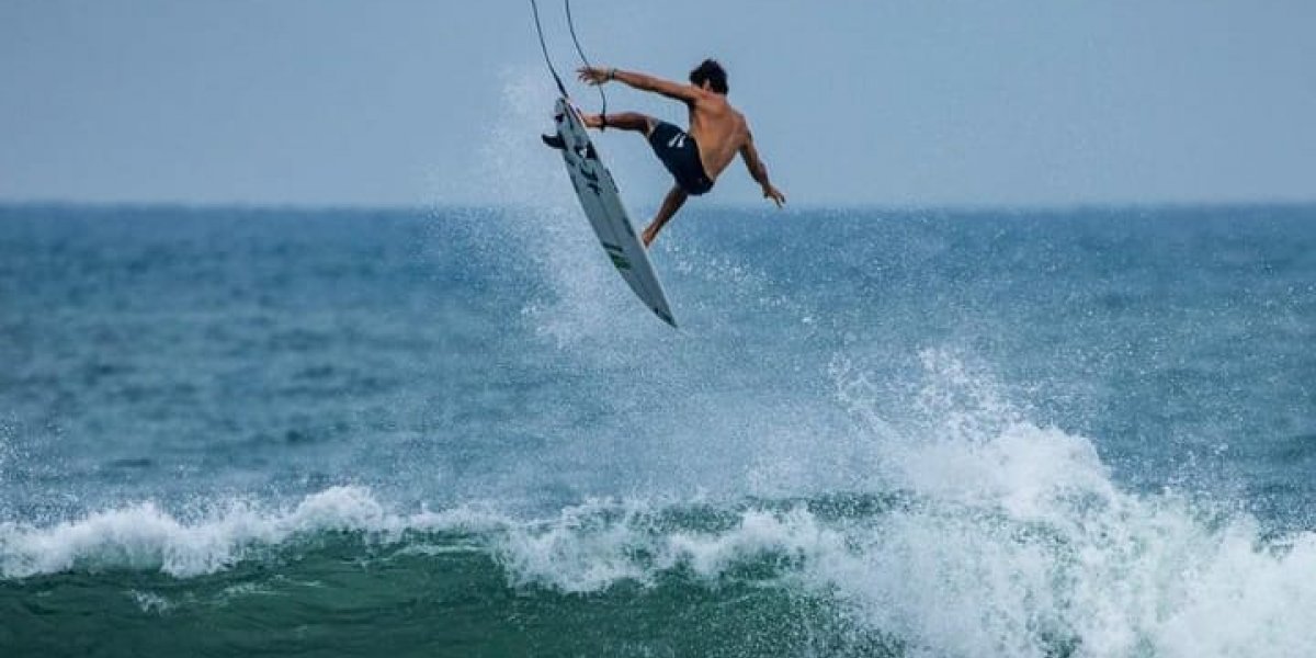 Yago Dora vence etapa de Saquarema do circuito mundial de surfe