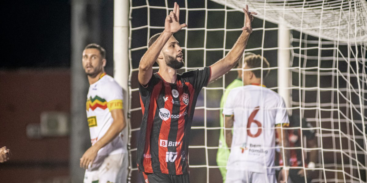 Destaque do Vítoria na Série B, Wagner Leonardo é alvo do Porto