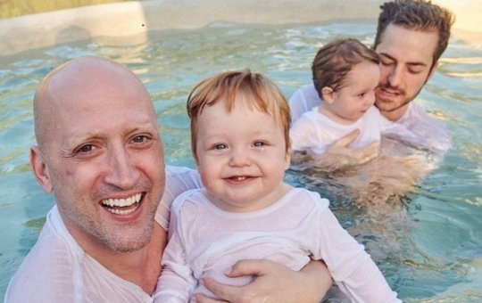 Thales Bretas revela que seus filhos já perguntaram sobre a mamãe