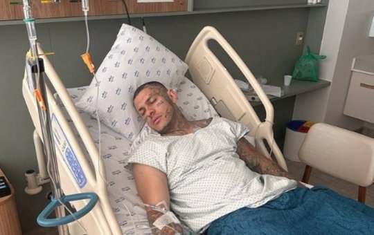 Influenciador 'Toguro' é internado às pressas após infecção por bactéria