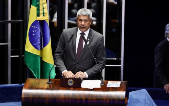 "Precisamos recontar a história", diz Jerônimo sobre o Dois de Julho no Senado