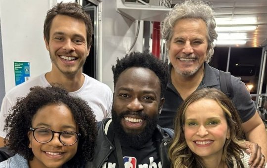 Douglas Silva comemora primeiro dia de gravação da filha em ‘Fuzuê’