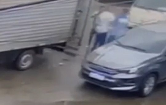 Câmera flagra sequestro de empresário em Águas Claras, em Salvador; assista