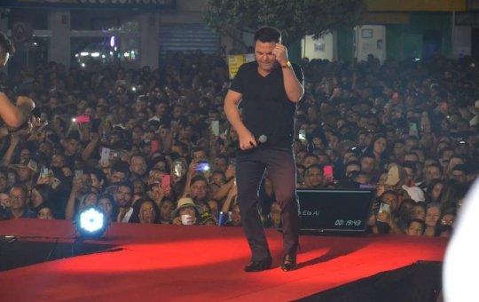 Cachê de Eduardo Costa é alvo do MP por indícios de sobrepreço no oeste da Bahia