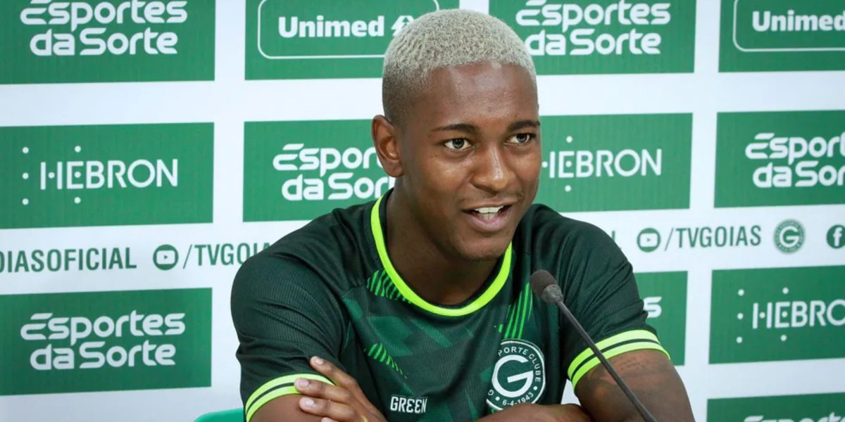 Vitória acerta a contratação do volante Jhonny Lucas