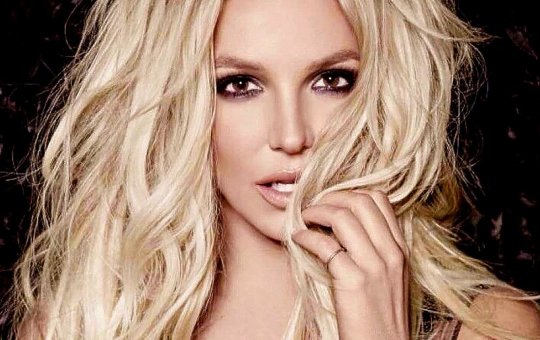 De acordo com a polícia, Britney Spears bateu no próprio rosto durante incidente