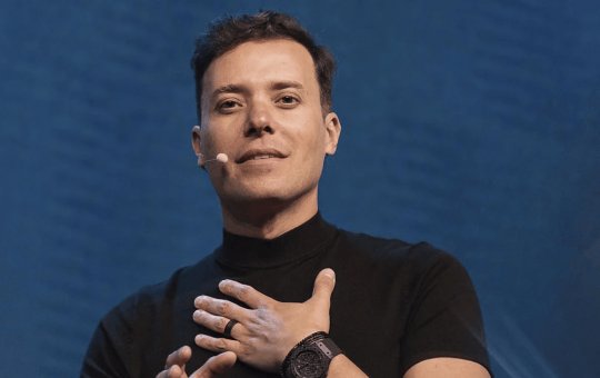 André Valadão se pronuncia após travesti dizer que teve relações sexuais com ele