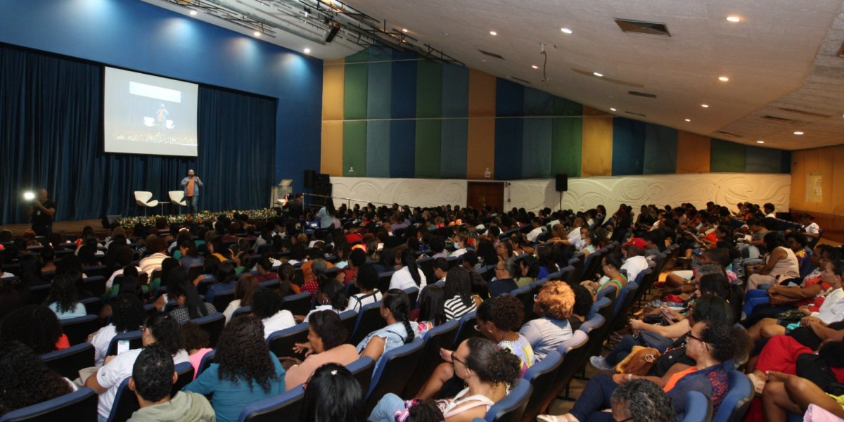 Alunos de creches comunitárias assistem documentário sobre Independência BA