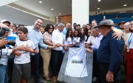 Governo do Estado inaugura escola de tempo integral e pacote de obras em Cipó
