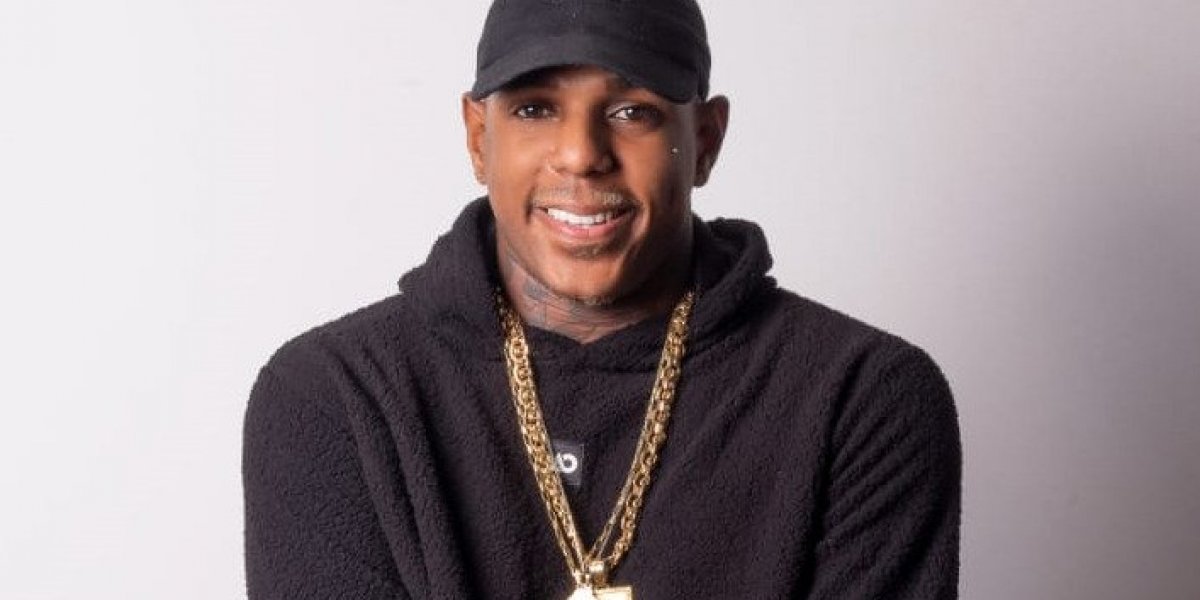 Cantor da banda 'Oh Polêmico' volta a passar mal em show