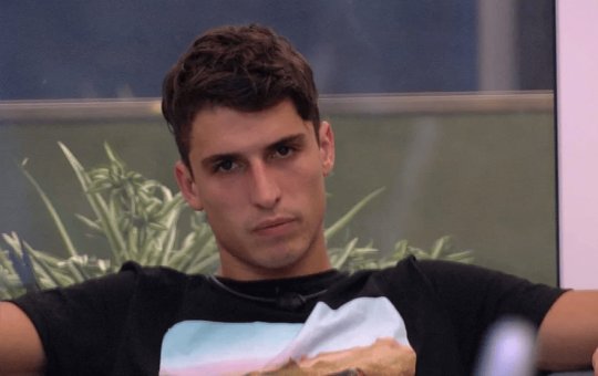 Ex-BBB Felipe Prior é condenado a 6 anos de prisão por estupro